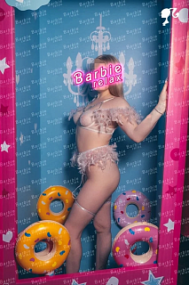 Девушка массажистка Кристал , салон Barbie